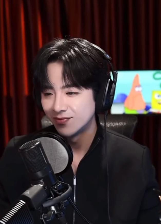 刘宇宁称不进组与番位无关
不进组可能是因为有别的工作，但是不承认自己在乎番位确实