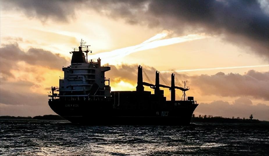 欧盟最近是动真格了，一言不合就扣船，专门盯着俄罗斯的“影子舰队”下手，又是查又是