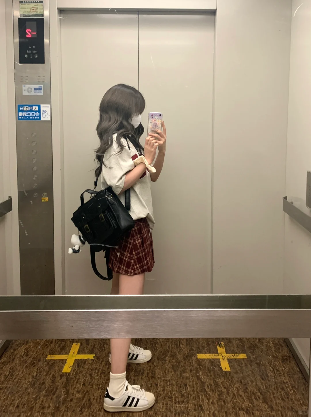 T恤➕格裙 学院感是我的统治区