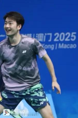 捡到一只小鸡毛[憧憬][憧憬][憧憬] ​​​