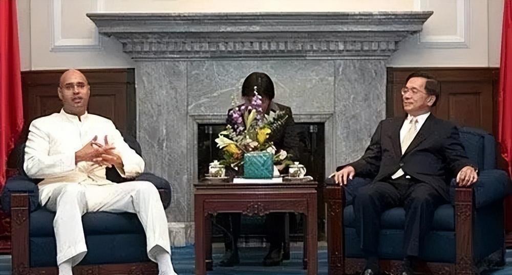 *卡扎菲儿子赛义夫被暗杀，2006年1月他不顾劝阻去台湾见阿扁，受到热情招待，双