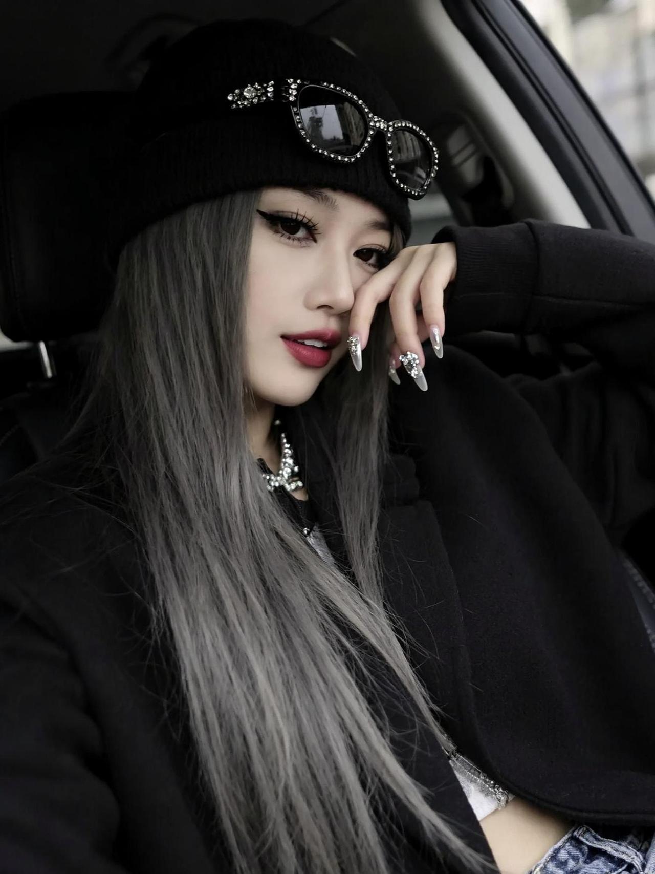 AI暗黑系自拍 抖音ai创作