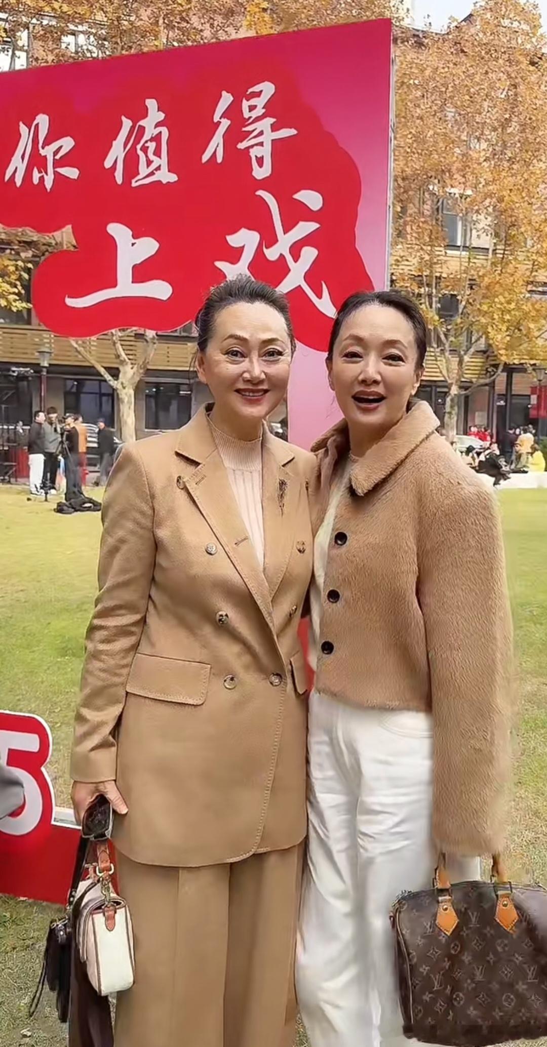 宋佳和于慧。这位宋佳好像淡出演艺圈很久了，于慧现在有时候还演个婆婆之类角色。 