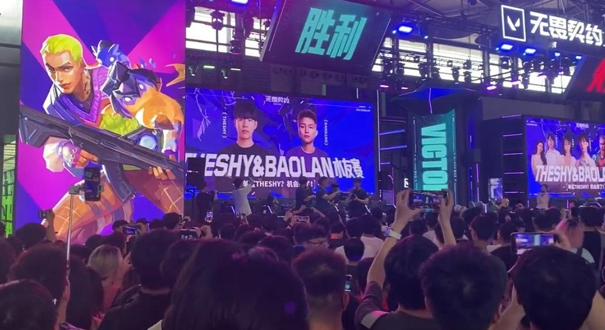 #theshy宝蓝被挤爆了# #chinajoy# ​继TheShy后宝蓝也在C