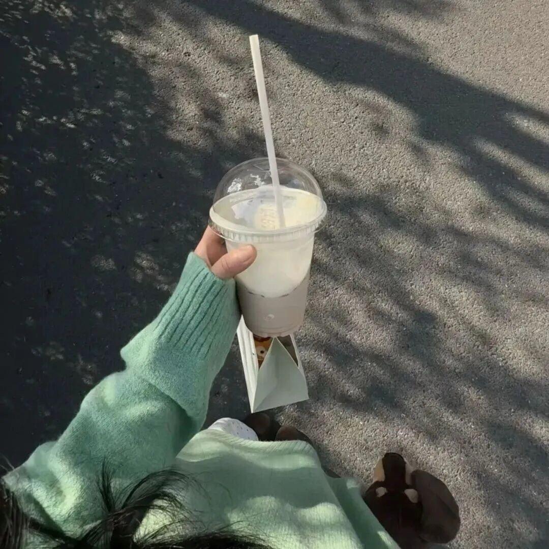 𝑩𝒆 𝒀𝒐𝒖𝒓𝒔𝒆𝒍𝒇  ♡🥂不焦虑  不躺平  热爱生活