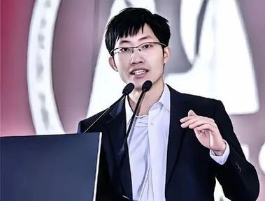 记者问：“中美 AI 差距到底有多大？” 梁文锋毫不避讳、一针见血地回答：“表面