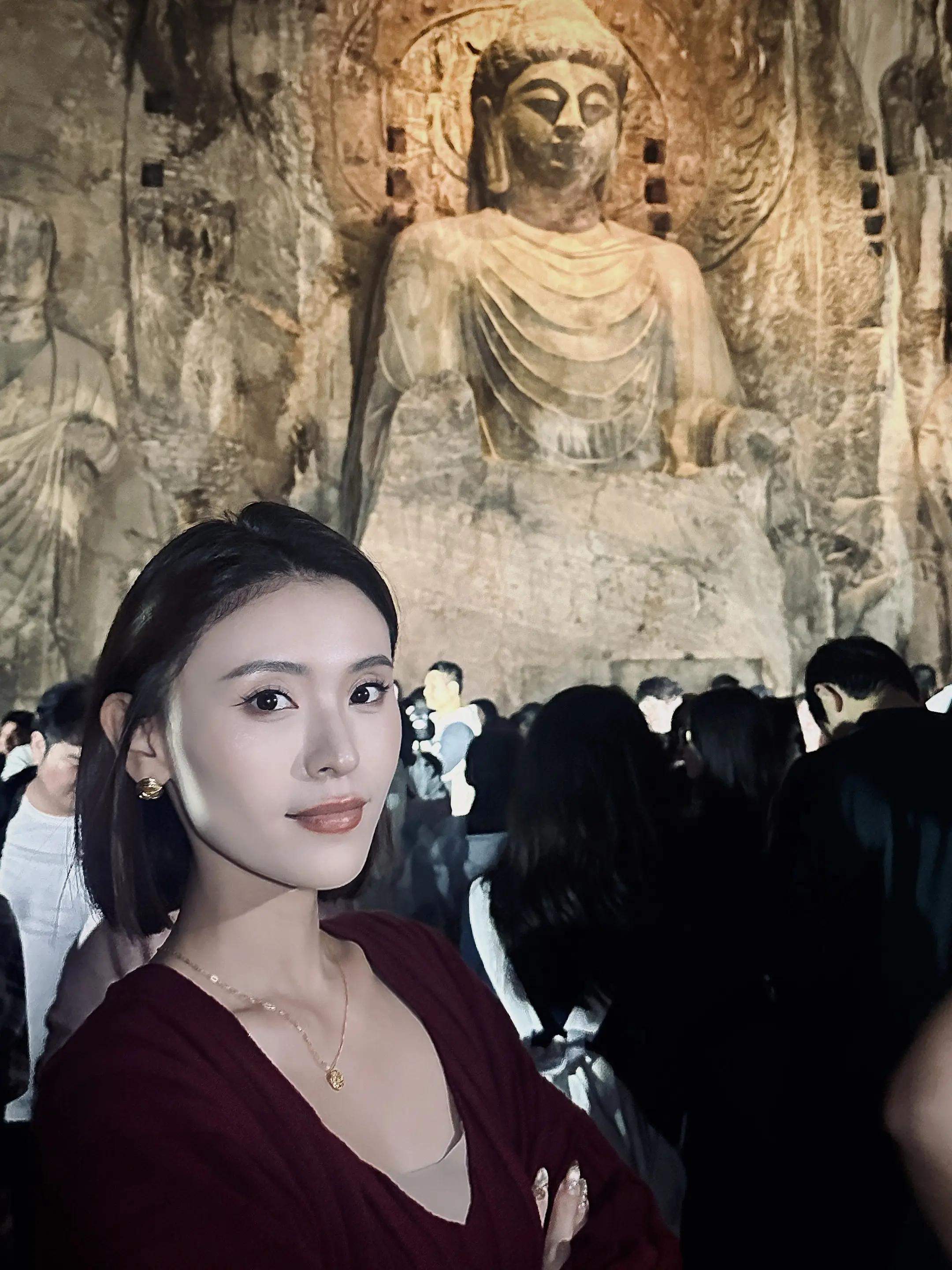 人道洛阳花似锦，偏我来时不逢春