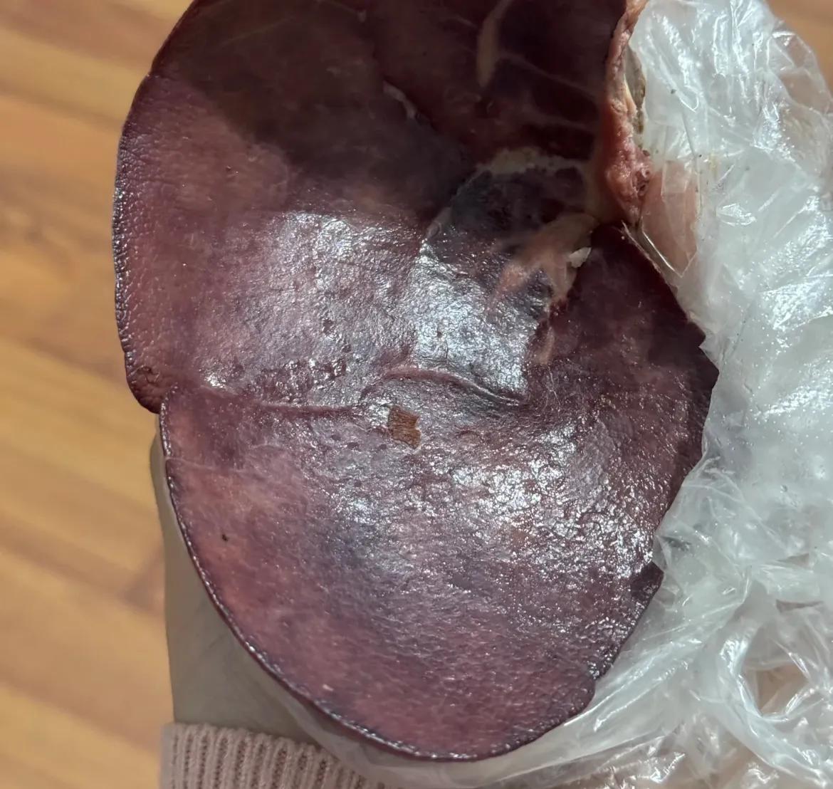 女生长期吃猪肝的下场.……

频繁地品尝猪肝，我渐渐察觉到体内的气血正悄然充盈。