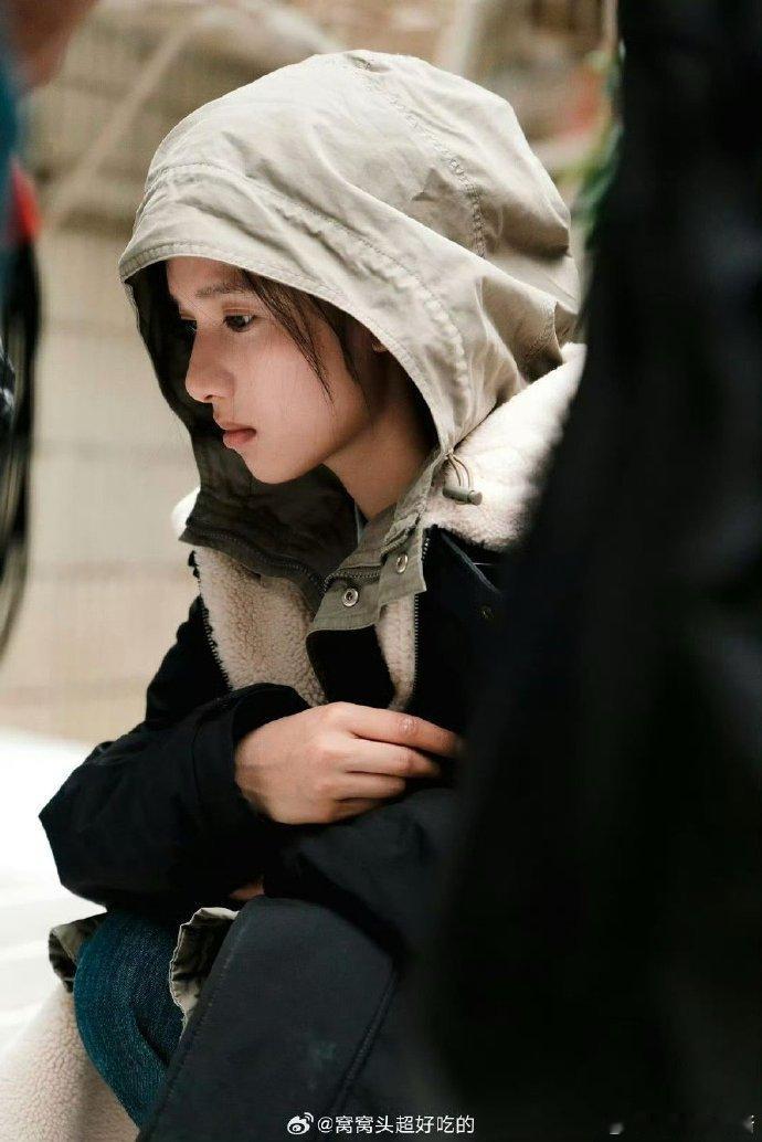 乔青羽 一个乖乖女的反杀 乔青羽在乔劲睿婚礼上扔出证据的瞬间，乖乖女的面具碎得刚