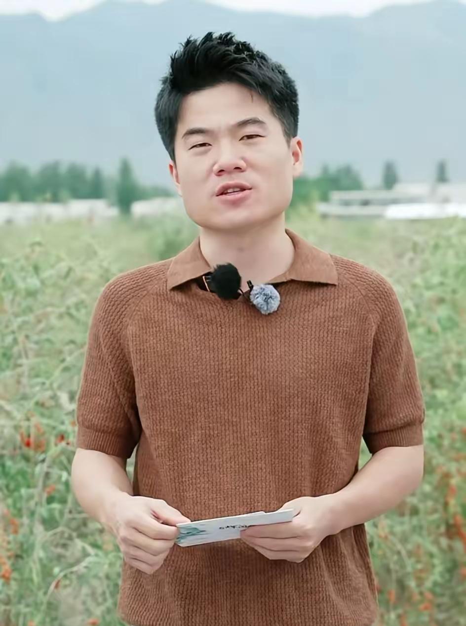 终于不是冠军了！你信吗？与辉同行直播间七月第三周带货业绩竟然是老二！你猜排在他前