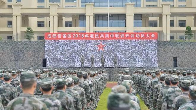 为何有些城市设警备区，有些是军分区？

警备区是设在重要城市的军事机构，军分区则