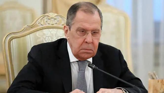 彻底愤怒了！
俄罗斯外长拉夫罗夫称：“阿拉伯国家只会一味谴责伊朗，根本不敢批评美