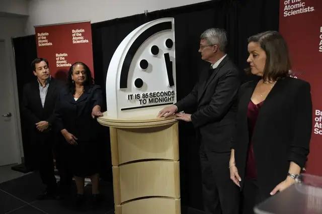 “末日时钟”再次调整，距午夜仅85秒…
“世界末日时钟”于1947年为警示核武器