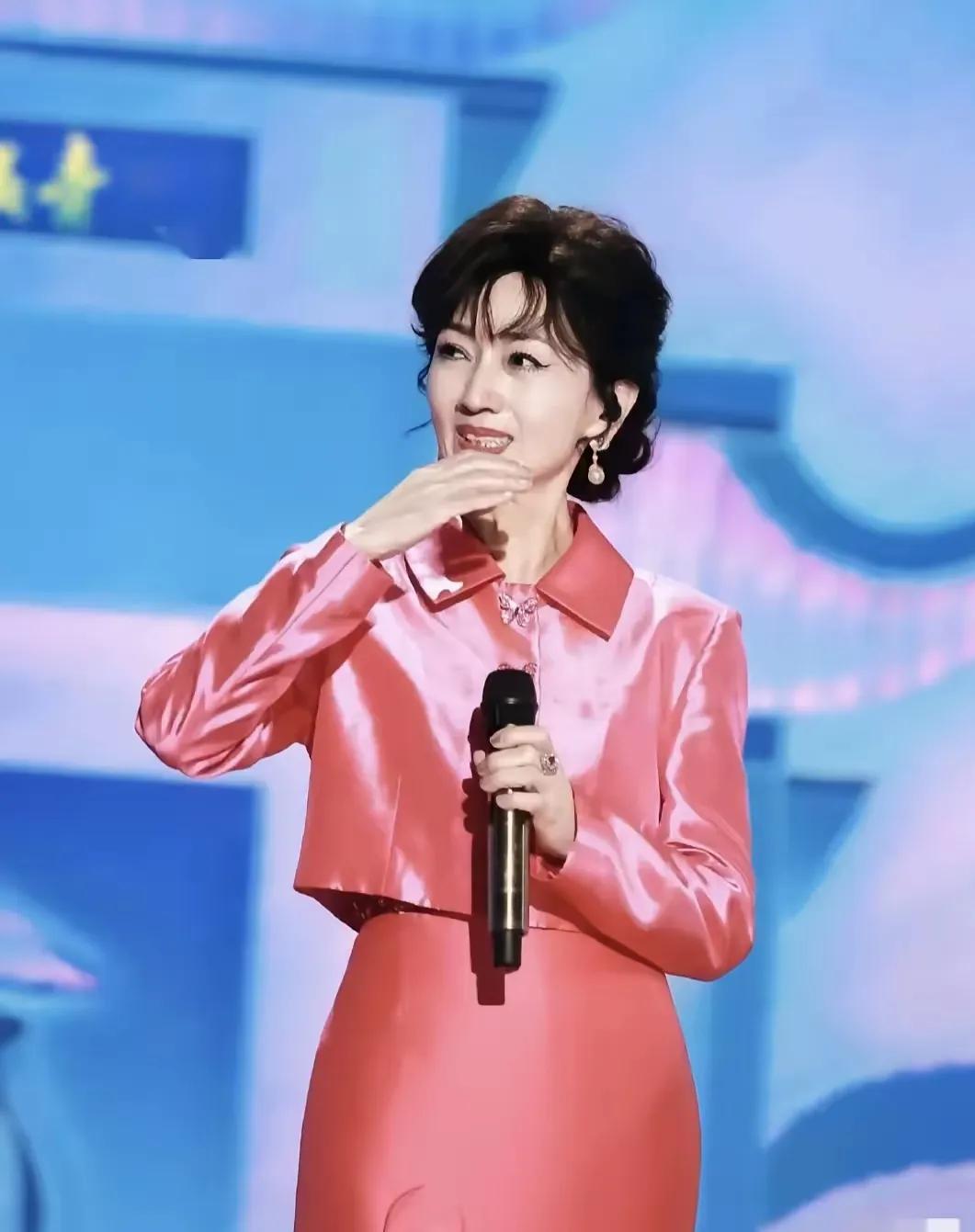影界有一个很奇怪的现象，有些演员和角色莫名的贴切。赵雅芝为啥不老，因为她演了白蛇