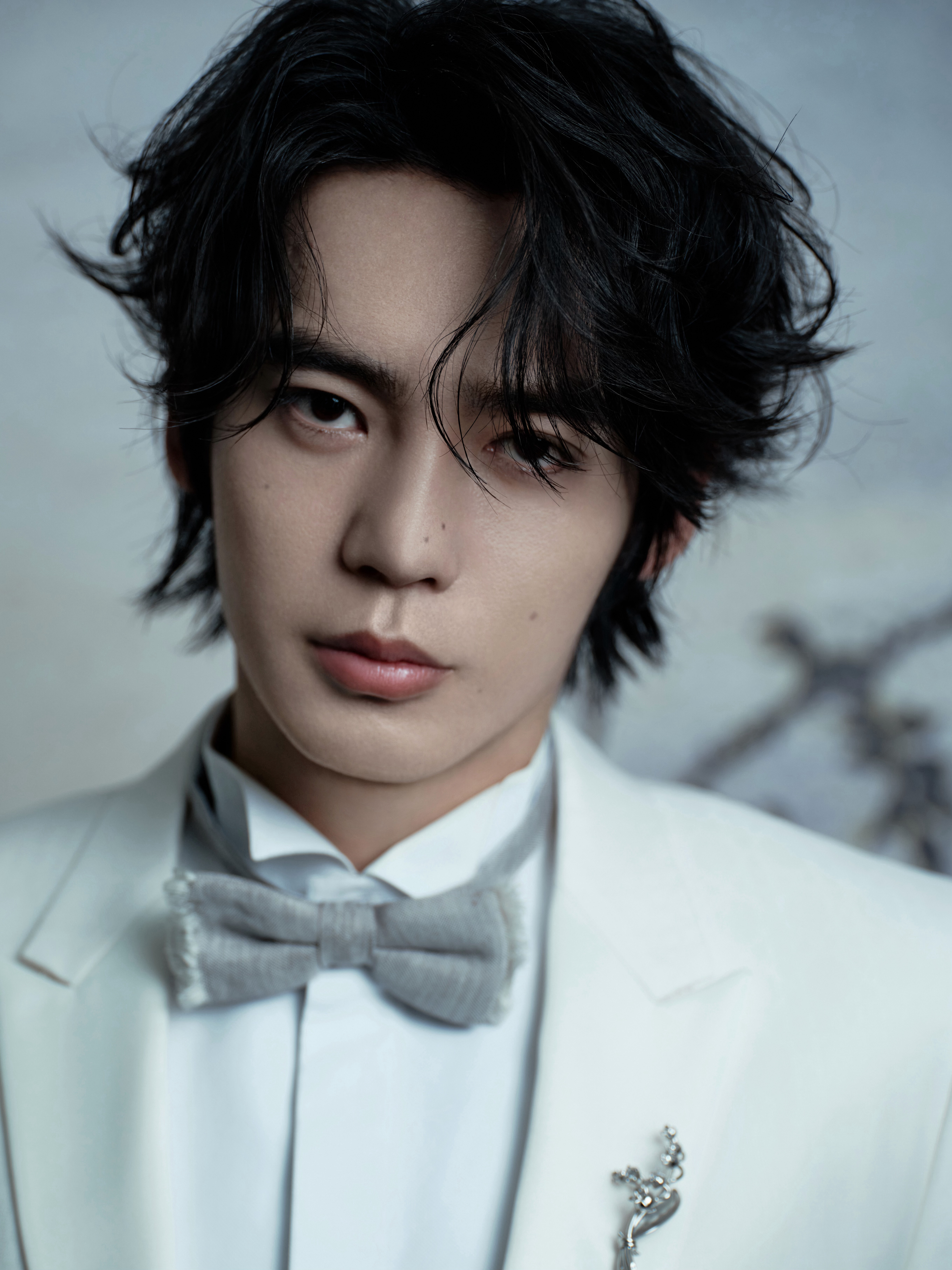 于适｜DIOR LADY ART 10 展览正式造型图集发布！今天帅得太超过了～