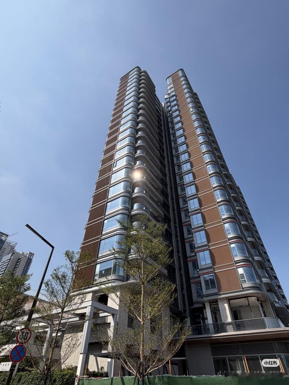 前海瑧府，即将交楼，不知道能否保本。 