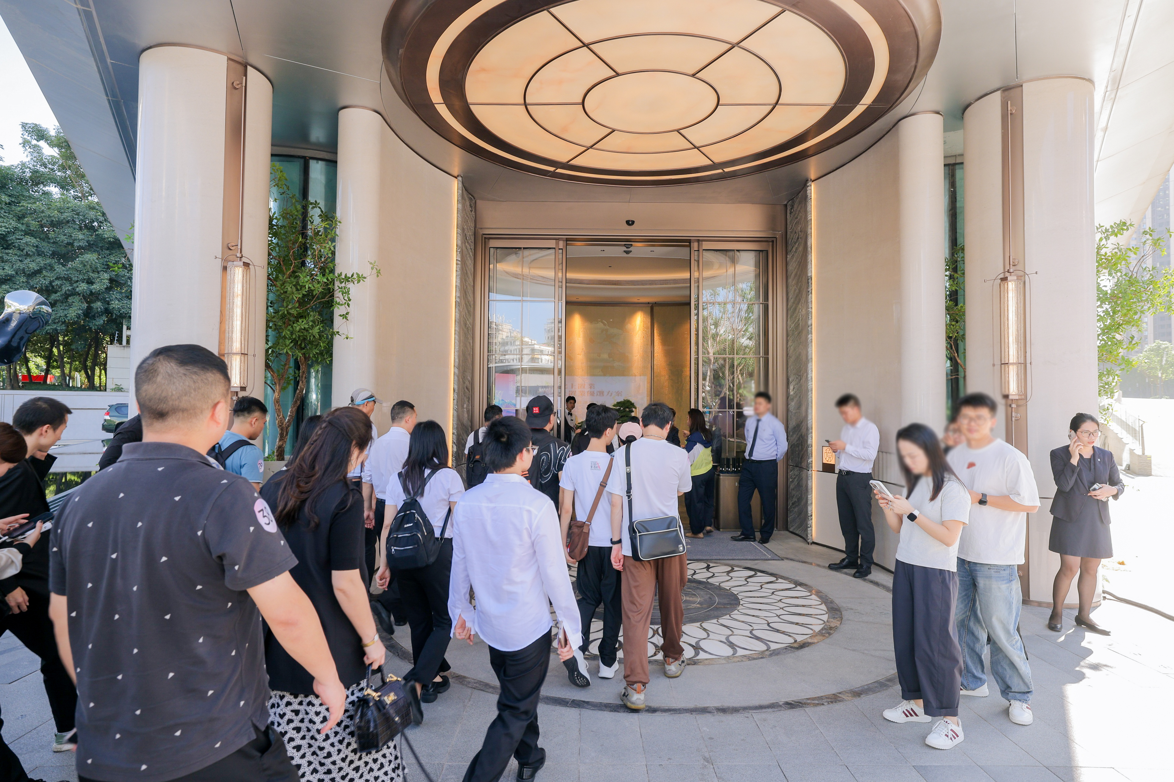 到访量超1000批！深圳楼市，被深铁珑境点燃了