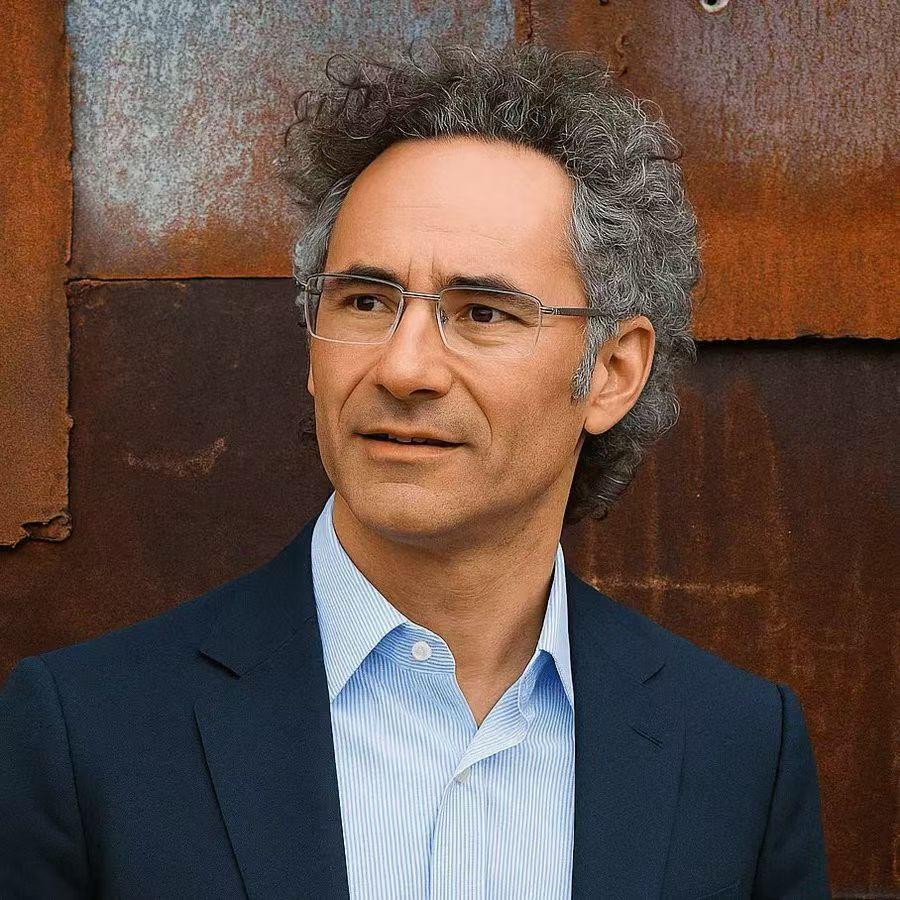 🔥🌍🇩🇪
Palantir 首席执行官 
Alex Karp 对德国发出
