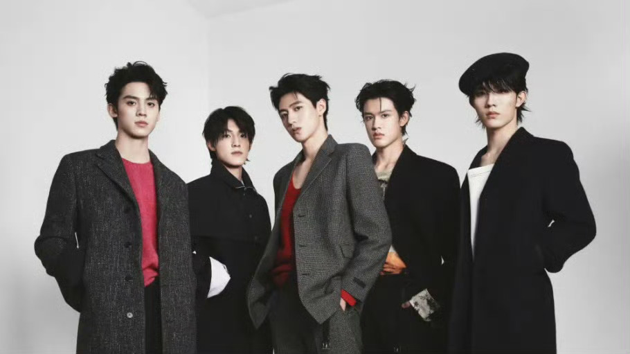 WWD登陆少年Prada正面照 海外权威媒体WWD发布TOP登陆少年Prada正