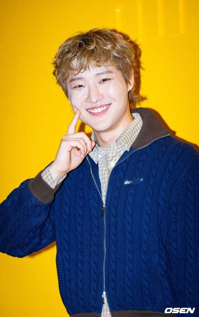 【osen】[WOODZ将于3月回归歌谣界]据30日新闻报道，WOODZ正以3月