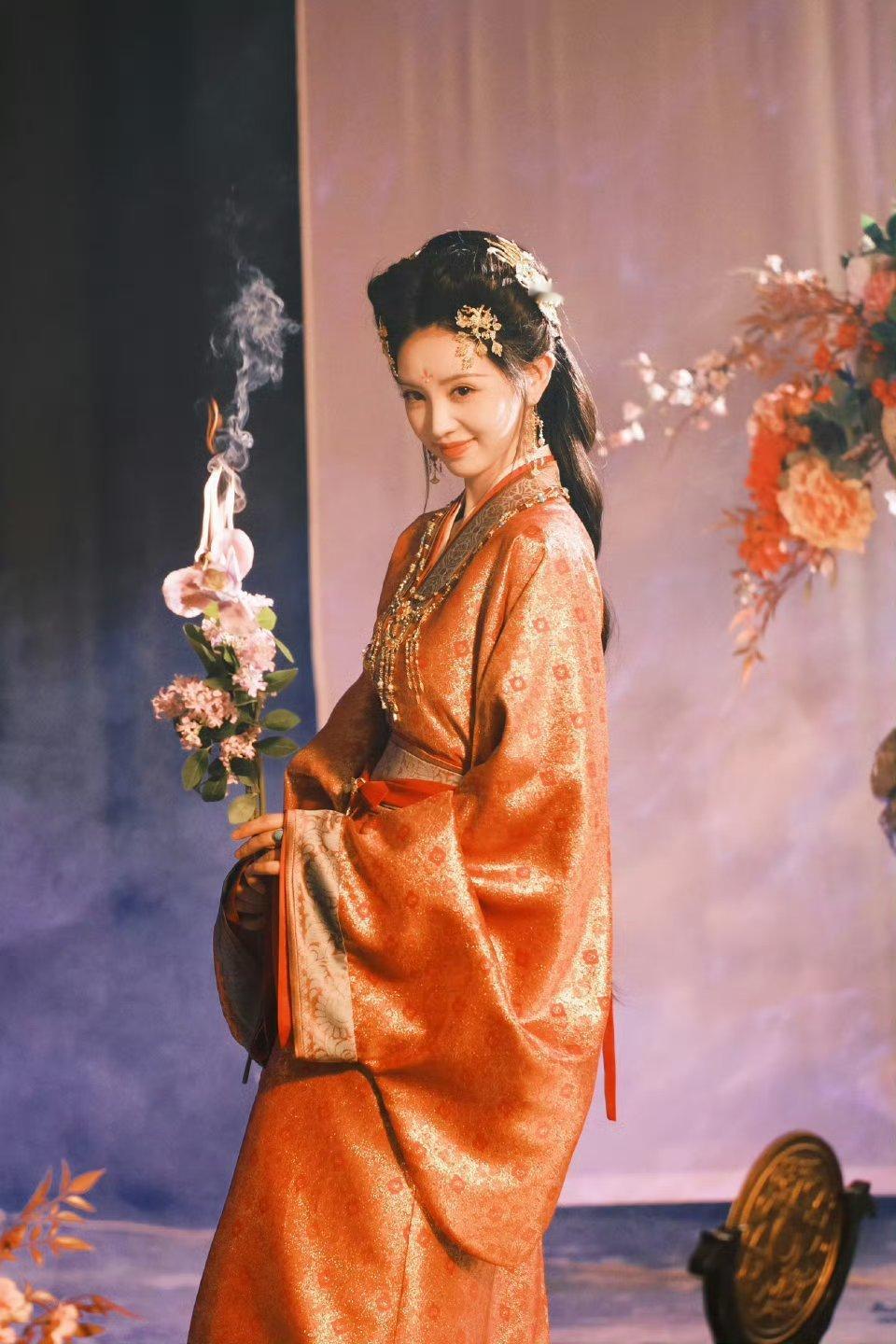 田曦薇 恶女太美了小田已经开始期待了。大家期待这部剧吗？嫁金钗