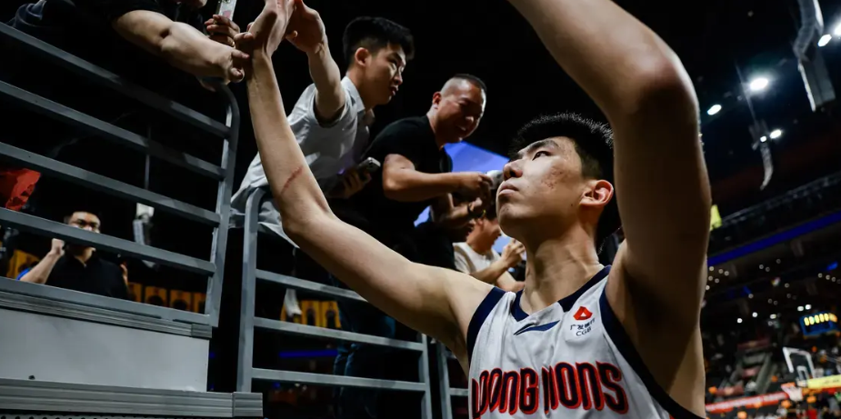 徐昕：这是一场团队的胜利，全队没有去相互过多的埋怨