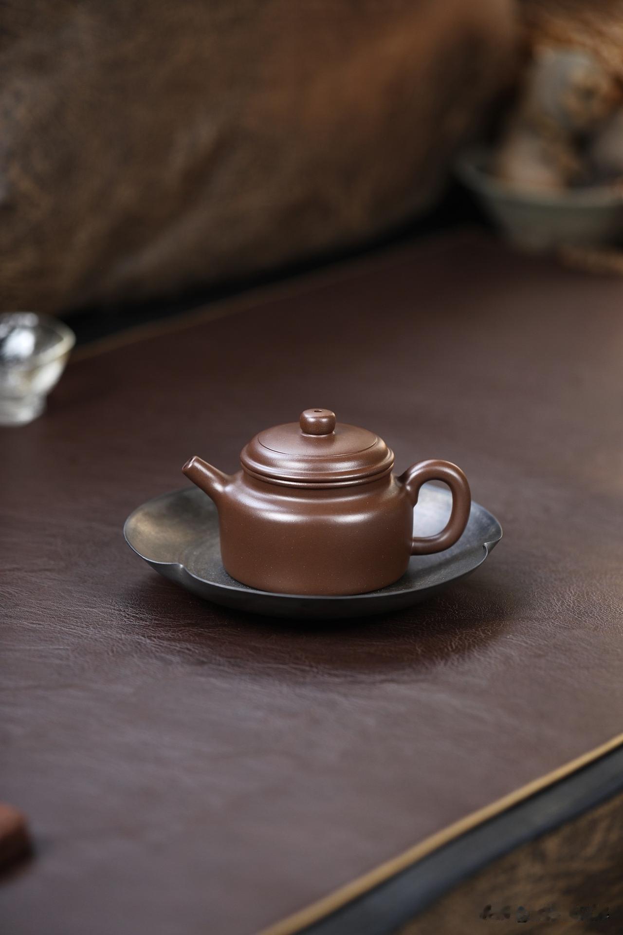 德钟｜精品茶器
       ｜原矿紫泥｜容量180cc