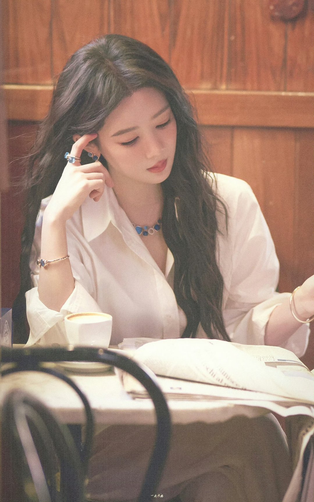 杨紫杨紫杨紫董竹君❤️杨紫玉兰花开君再来她是绝境中的自救者，也是旧樊笼的破茧人她