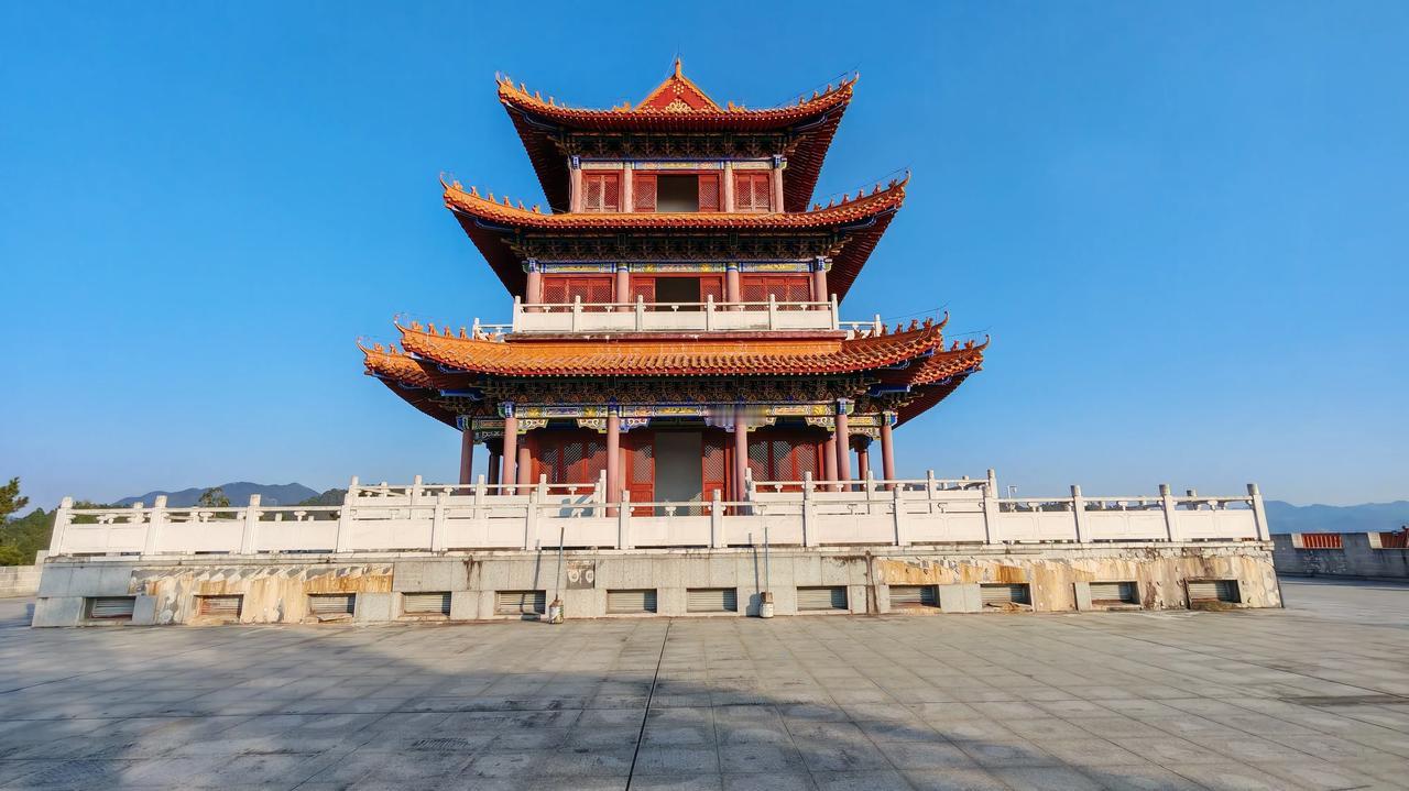 岑溪蓝—东山阁