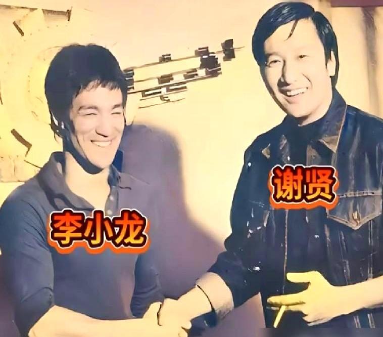 现在的娱乐圈，流量鲜肉客串两分钟都得算几十万出场费，可你敢信吗？
23年前，有位