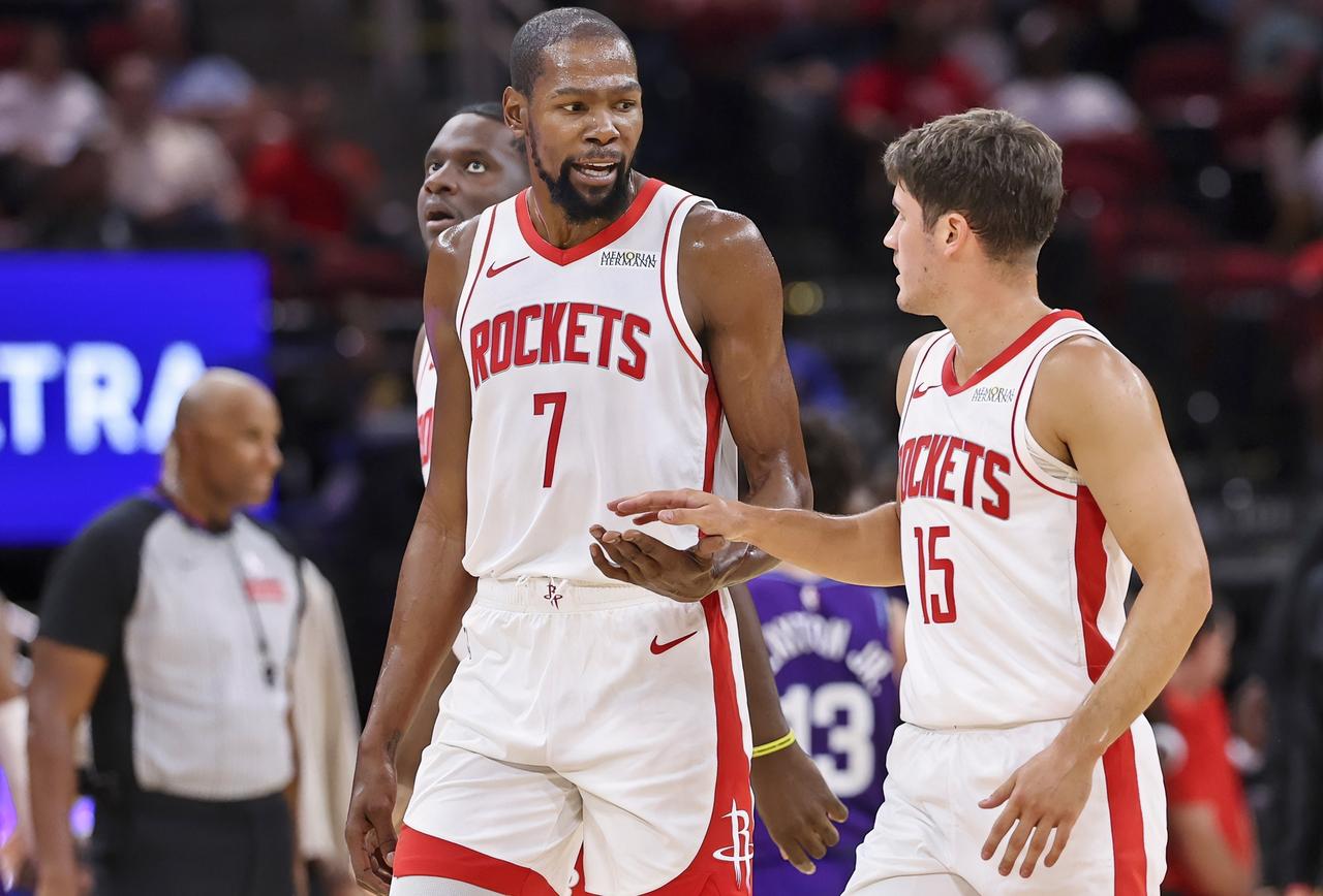 杜兰特：加盟火箭以来，这是第一场啃下来硬碰硬的比赛？？？
哈登：杜老大关键时刻就