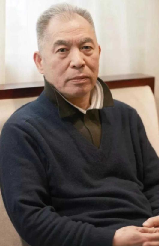 著名作家梁晓声的小姨 20 多岁时，未婚怀孕，誓死不说孩子的父亲是谁，最后被开除