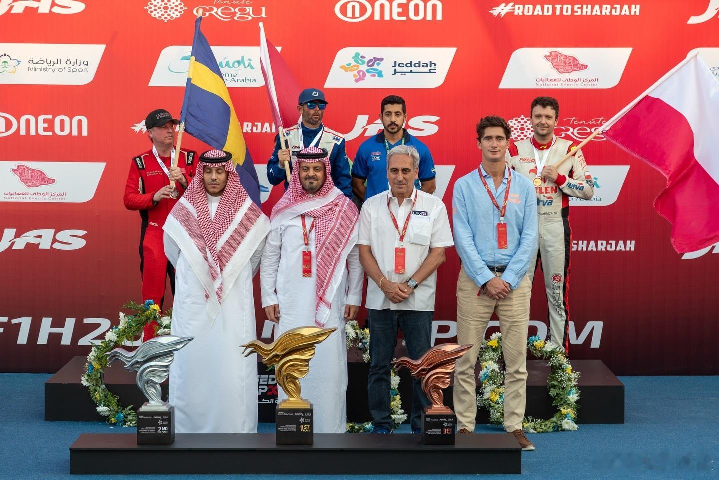 11月29日晚，备受瞩目的世界F1H2O摩托艇锦标赛吉达大奖赛落下帷幕，在经历了