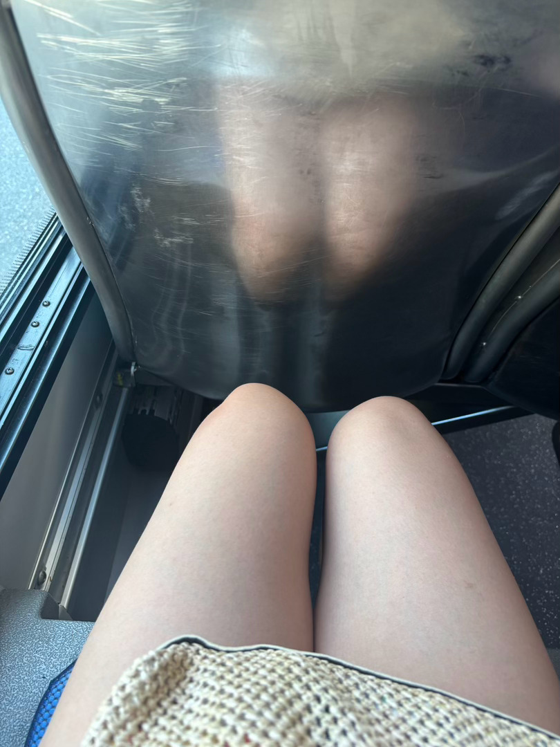 去uv10的海边狂晒数次（每次都从正午晒到日落。结果还是这样。。无语。 肤色真的