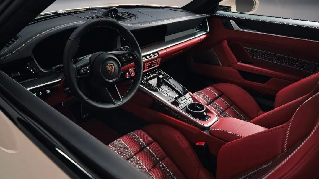 车市热门 911 Turbo S Sadu特别版 