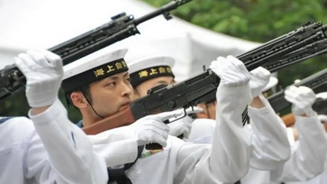 争端升级，日本向中国抗议，高市首次派兵赴菲，解放军要拔7钉子
 
4月20日，紧