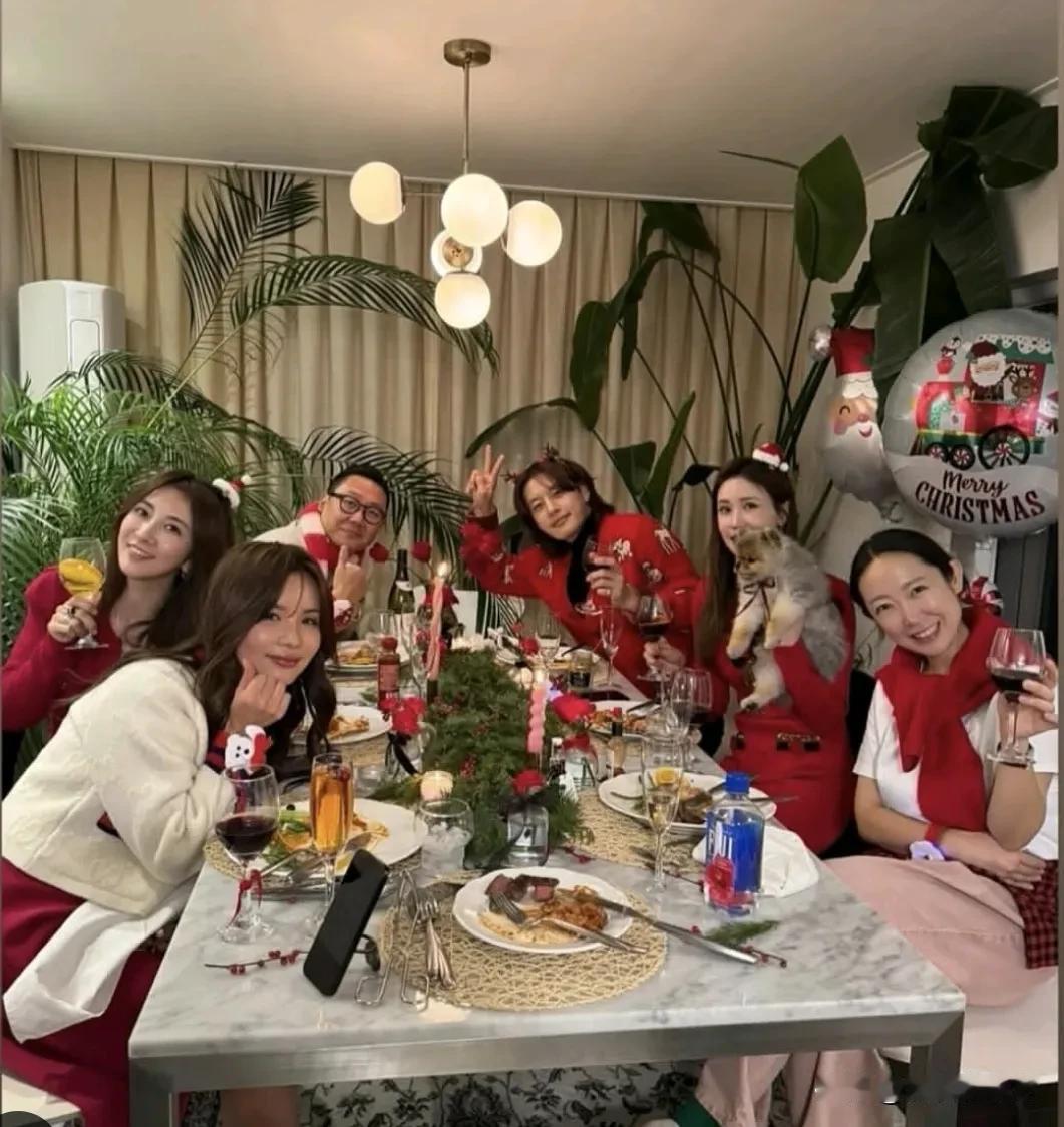 25日，演员李多海在自己的Instagram上上传了多张照片。公开的照片中，李多