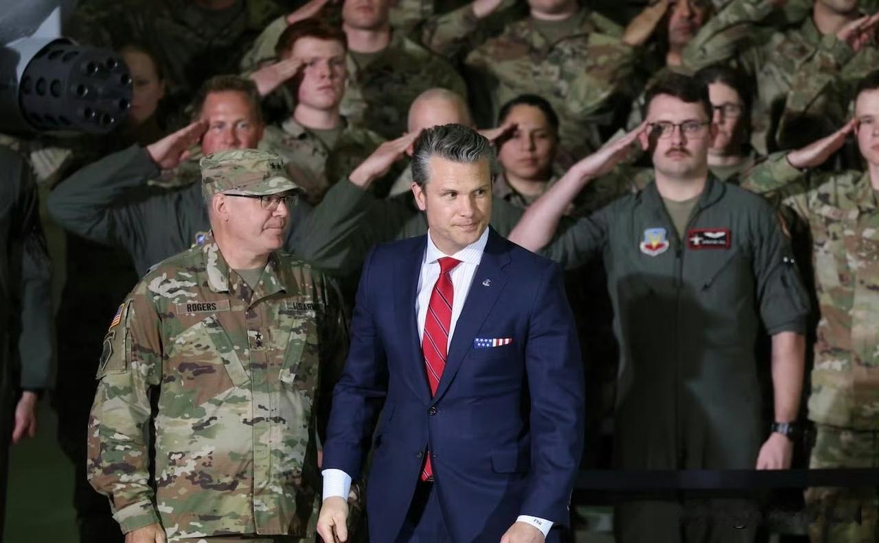 赫格塞思总结特朗普的全球军事战略: 聚焦美洲，盟友自立，与华和解。 ​