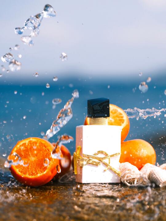 自由是永不落幕的盛夏