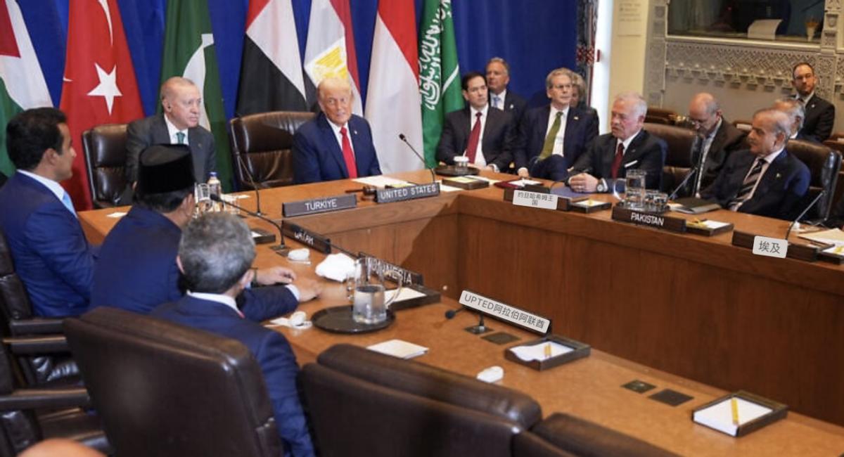 【特朗普向穆斯林国家承诺：不会允许以色列吞并约旦河西岸】

9月24日，6名消息