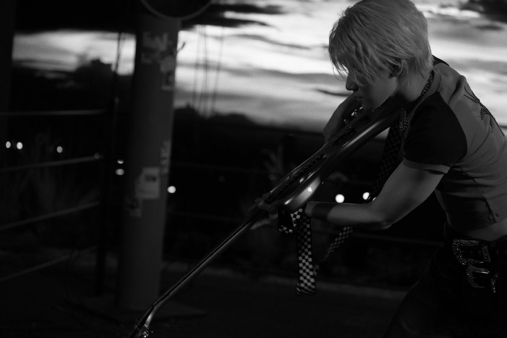 张真源发背肌照张真源性感贝斯手 张真源发背肌照，张真源性感贝斯手上线，谁懂好想魂