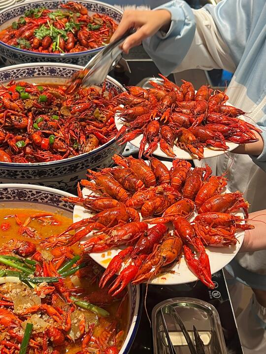 郑州！！唯一吃回本的自助！！小龙虾盛宴🥹 ！