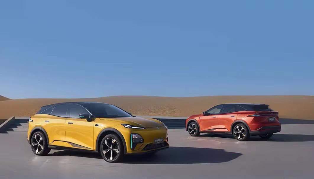 听一句劝，2026年买SUV不纠结：
50万级，买问界M9
40W级，买蔚来ES