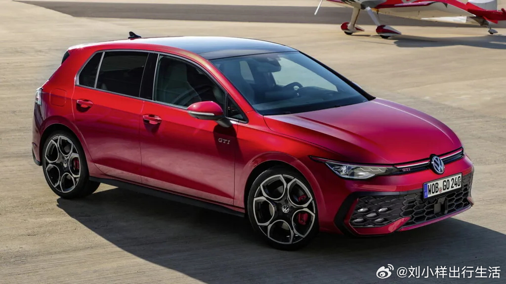 大众高尔夫燃油版的寿命可能延长至 2035 年，不会随着纯电版车型的到来而停产。