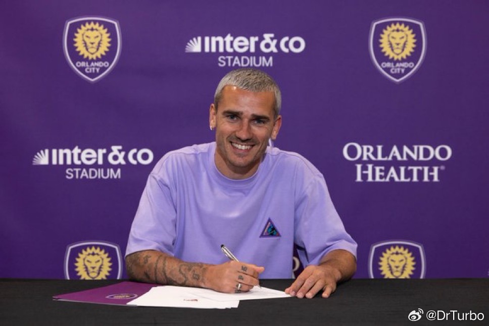 另一方面 格列兹曼正式与奥兰多城完成了签约格列兹曼加盟奥兰多城马德里竞技热点现场