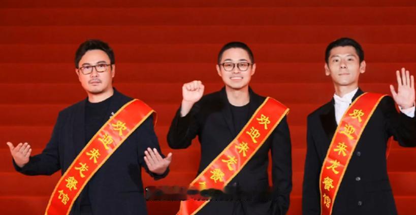 撤掉喜剧标签后，《龙餐馆》凭什么7天破10亿、后劲远超同期？
 
片方这招走得够