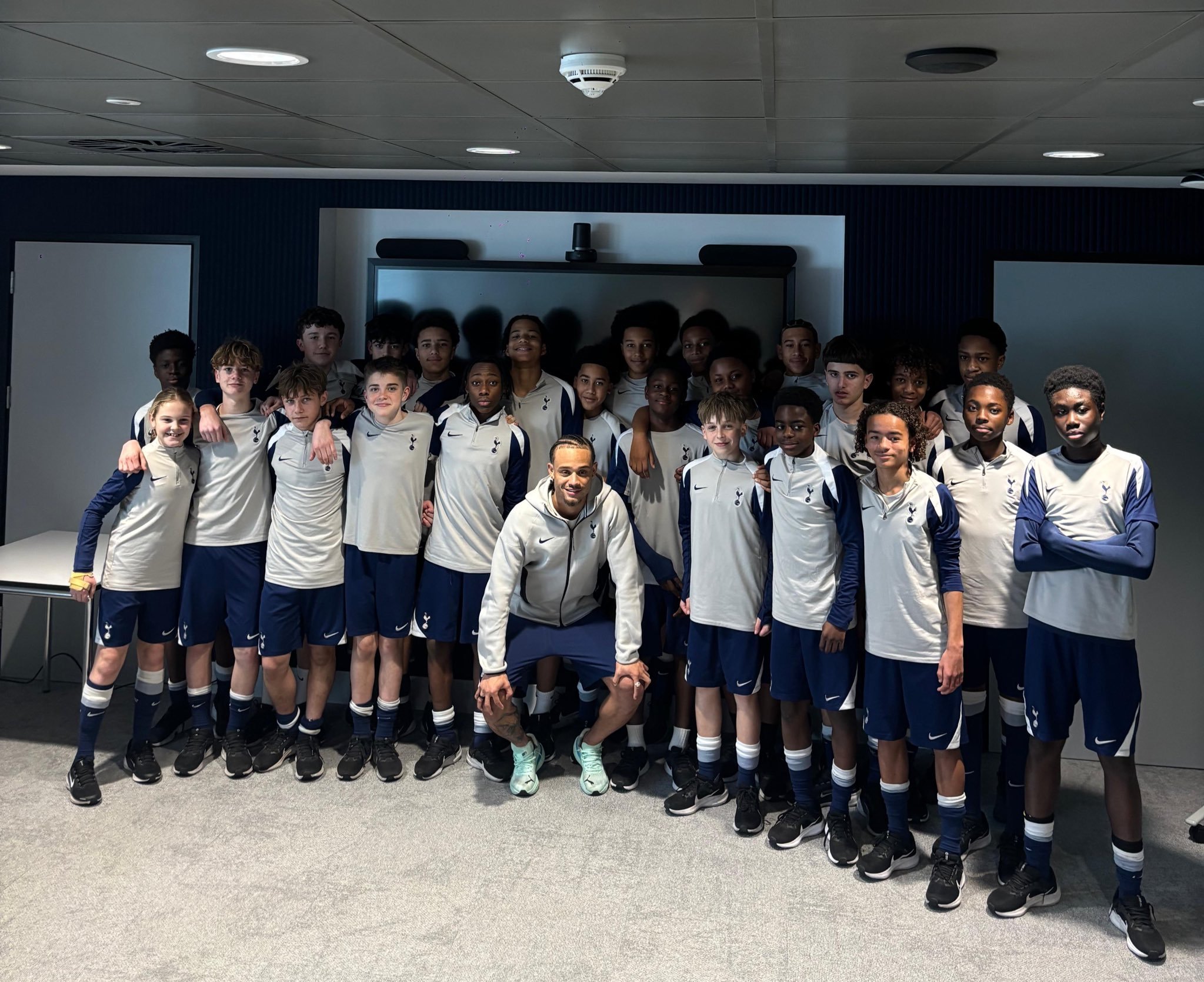 西蒙斯x：未来🤍 COYS 