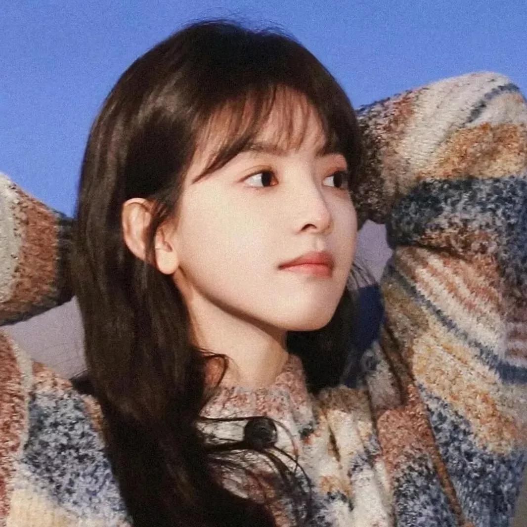 温柔少女，梦幻时光。温柔美少女 温柔白裙少女 温柔气质少女风 梦幻少女感 初秋少