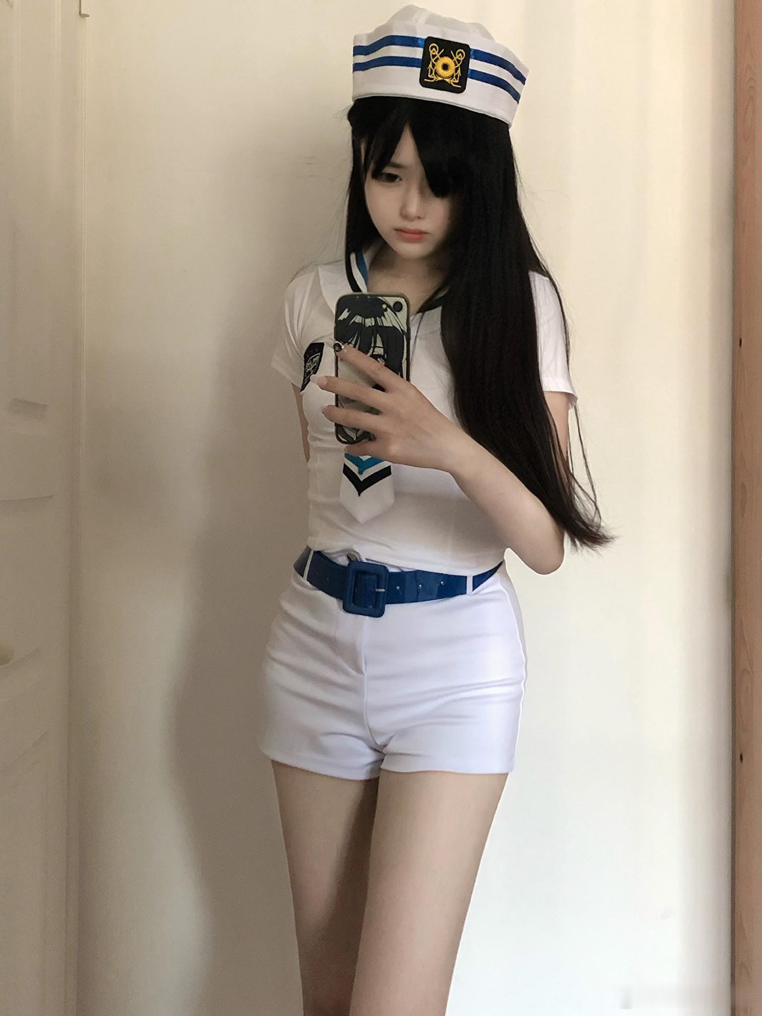 就算你穿着整齐站在我面前 我也会对你动手动脚的 抱歉，放过你的事情我做不到 ​​
