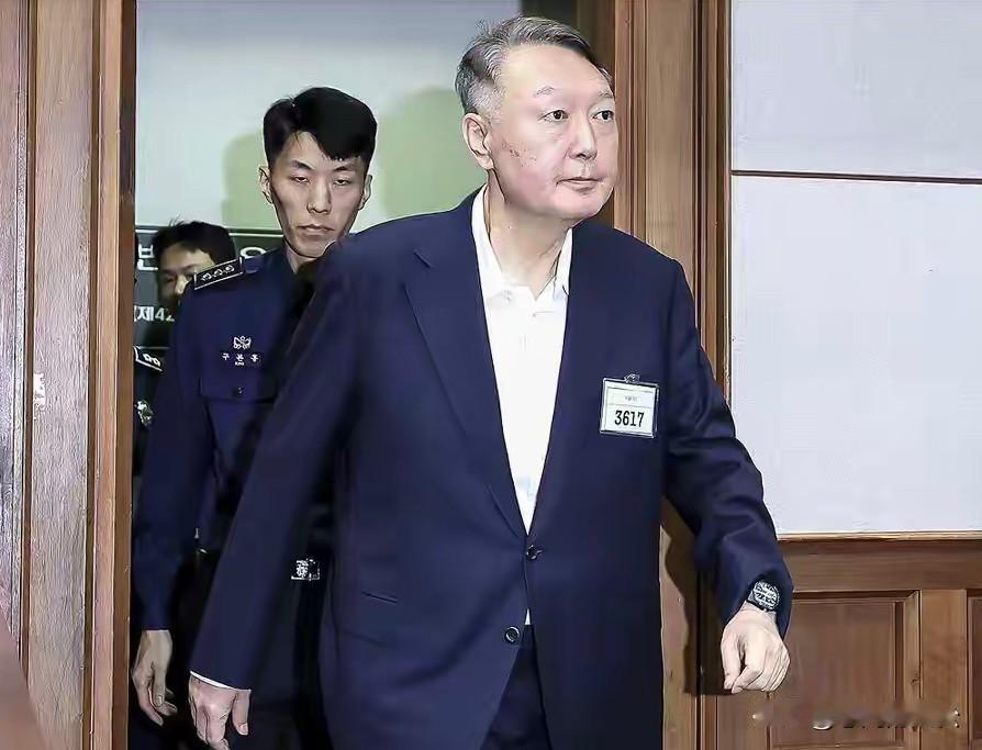 尹锡悦现在的心是拔凉拔凉的，回家过“中秋节”的愿望落空了，法院今天驳回了他的保释